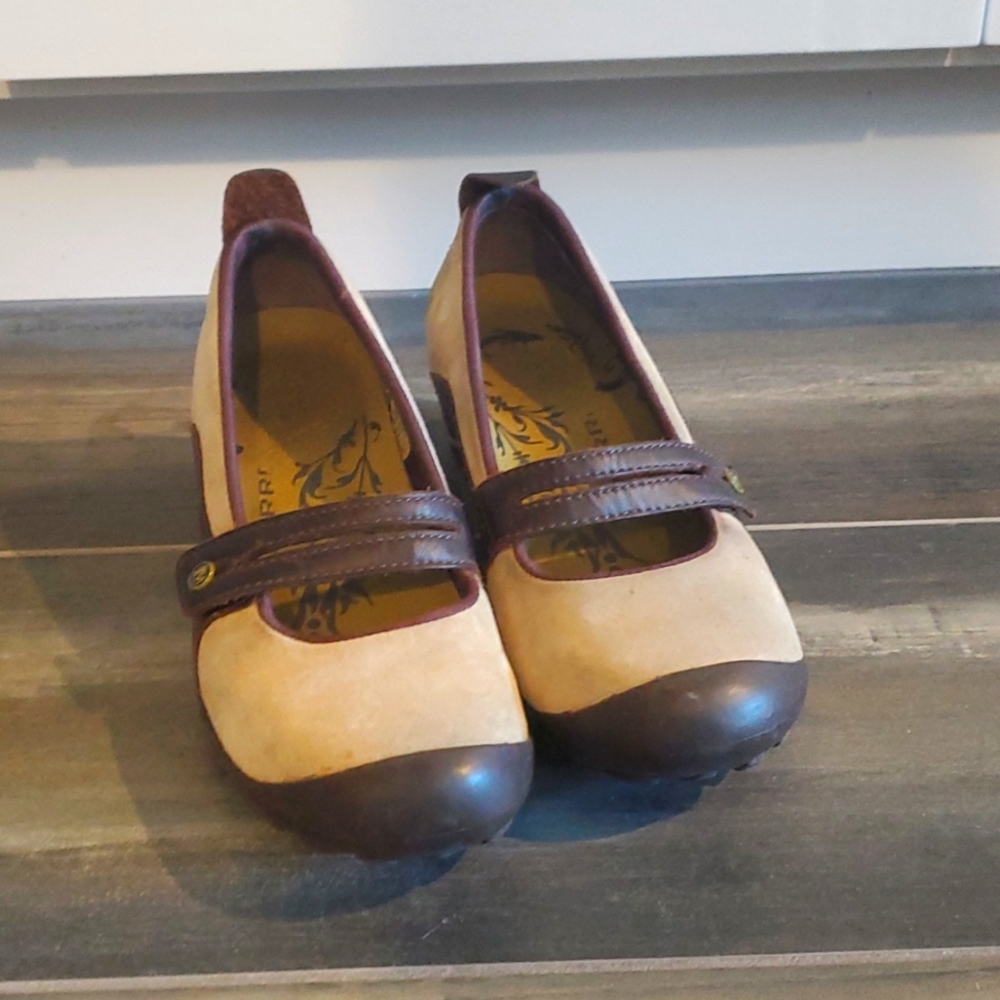 2 for $15! Merrell soft Mary Janes 7.5